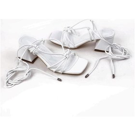 Resim Kadın Beyaz Moys İpli Alçak Topuk Sandalet 001 