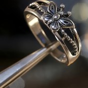 Resim 1 Adet Retro Oyma Kelebek Parti Yüzüğü, Şık Doğum Günü Hediyesi Kadınlar İçin 