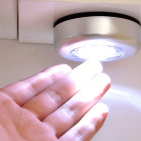 Resim 1 Adet Yuvarlak 3 LED Dokunmatif Işık, Kablosuz Dolap Gece Lambası, Koridor, Banyo, Yatak Odası, Mutfak, Merdivenler için Yapışkanlı Aydınlatma Aparatı, Ev Dekoru, Şarj Edilemeyen AAA Pil ile Çalışır, ≤36V Çalışma Voltajı - Pil Dahil Değildir, Akıllı Işık Sensörü, Parlaklık Otomatik Ayarlama 
