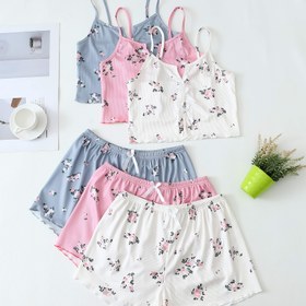 Resim 3 Takım Kadın Pijama, Çiçekli ve Fiyonk Detaylı Baskılı Tasarım, İlkbahar ve Yaz için Rahat Kumaş, Askılı Üst ve Şort - Makinede Yıkanabilir 
