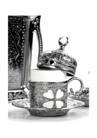 Resim Sena Yonca Desenli Porselenli 4 Parça Gümüş Renk Fincan 