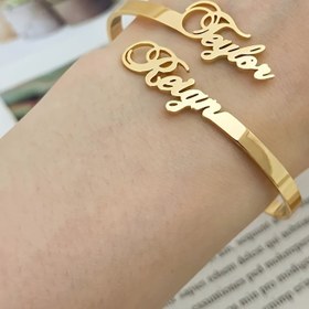 Resim Özel Çift İsimli Bilezik - Paslanmaz Çelik Kişiselleştirilmiş Çift & Arkadaşlık Takısı, Şık Minimalist El Yazısı Kazınmış İsim Plakası, Dayanıklı Günlük Kıyafet Noel Hediyesi Kadınlar İçin, Çiftler için Bileklikler, Sofistikasyonlu Takı, Altın Tonu Kaplama 