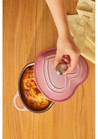 Resim Karaca Love Demir Döküm Tencere Pembe 