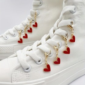 Resim Kırmızı Keçe ve Altın Metal Ayrıntılı 4'ü/8'i Ayakkabı Süsleri - Çabuk Takılıp Çıkarılabilir DIY Spor Ayakkabı Klipsleri için Sneakerlar, Botlar - Sevgililer Günü & Şükran Günü Hediye Dekorasyonları, Sneaker Özelleştirme | Eğlenceli Cazibe Dekoru | Kaliteli İşçilik, Ayakkabı Aksesuarları 