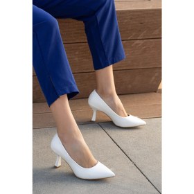 Resim Kadın Stiletto BEYAZ CİLT 