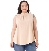 Resim Büyük Beden Yakası Arkadan Düğmeli Dik Yaka Kolsuz Bej Bluz 