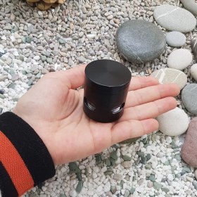 Resim Falconetti Mini Boy Siyah Renk 40 mm. Grinder Herbal Parçalayıcı pt96sy 