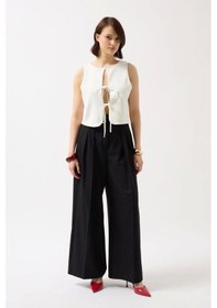 Resim Defymoda Bağcık Detay Dekolte Bluz Beyaz 
