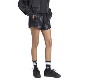 Resim adidas Varsıty Sho Kadın Şort Ve Kapri Siyah 