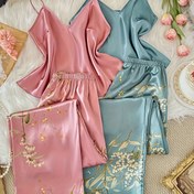 Resim 4 adet Kadın'lar Kış Çiçeği Desenli V Yaka Askılı Üst ve Pantolon Pijama Seti, Rahat Stil, Tüm Mevsim Konforu, Baskı Deseni, Çok Yönlü Moda, Rahat Uyku Giyimi | V Yaka Üst | Askı Detayı, Kış Çiçeği Temalı Ürünler 