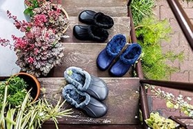 Resim PLAME Erkek Eva Terlik Astarlı Sıcak Ev Terliği Bahçe Ayakkabısı 41-46 EU 