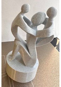 Resim Sevgi Dolu İki Çocuk Ve Anne Heykeli 