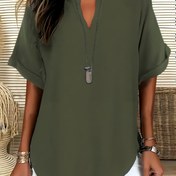 Resim Elegant Plus Size Kadın V-Neck Kısa Kollu Bluz - Açık Gri, Bahar/Yaz için Rahat ve Şık, Yarım Kollu Tasarım ile Rahat Uygunluk, Rahat Giyim | Rahat Uygunluk Üstü | Şık Yaka 