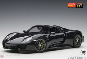 Resim 1:12 Autoart 2013 Porsche 918 Spyder Weissach Package 