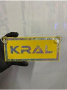 Resim Sarı Renk Üzeri Hologram Kral Reis Yazılı Vantuzlu Cam Süsü 