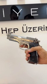 Resim Beretta Modeli Tabanca Çakmak Standlı Gümüş 6092 