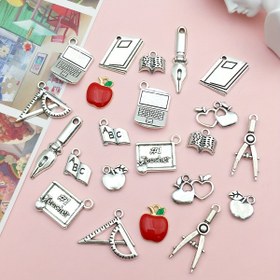 Resim Sailanzi 22 Parça Çinko Alaşımlı Okul Temalı Takı Seti, Antik Gümüş Öğretmen & Öğrenci Pandantifleri Kendin Yap Takı Yapımı İçin, Mezuniyet Kepi & Elma Takıları, Kaplamasız 