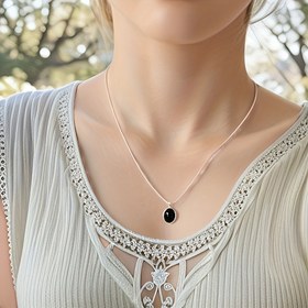 Resim Şık Minimalist Cam Boncuk Kolye - Paslanmaz Çelik Zincirli Kadın Takısı, Günlük Kullanım ve Tatil Aksesuarı, Zarif Tasarım, Çiçek Desenli Mücevher, Dayanıklı ve Pas Dirençli 