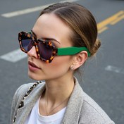 Resim 1 Adet Vintage Poligonal Retro Moda Gözlük - Kadın ve Erkek için Klasik Dikdörtgen Çerçeve, Yeşil Tonlu Dekoratif Lensler, Metal Menteşeler, Hafif Tasarım, Günlük ve Resmi Kıyafetler İçin Uniseks Şık ve Dayanıklı Gözlük 
