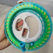 Resim 1 adet Dayanıklı ABS Uçurtma Teli Tekerleği, Canlı Mavi Renkli Sarı & Yeşil Vurgularla - Kullanımı Kolay, Çocuk Dostu Tasarım, Dış Mekan Eğlencesi İçin Uçurtma Aksesuarları 