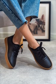 Resim NİŞANTAŞI SHOES Venedik Siyah Mat Düz Taban Bağcıklı Kadın Spor Ayakkabı 