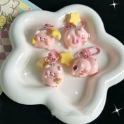 Resim 1 adet Sevimli Pembe Yıldız Domuz Anahtarlık, Şık Reçine Çizgi Film Anahtarlık, El Çantası Süsü, Sırt Çantası Aksesuarı, Doğum Günü Tatil Hediyesi, Kadın Modası Takısı, Noel Dekoru, Istakoz Pençesi Kapatma 