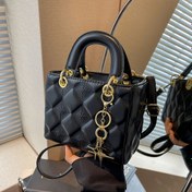 Resim Kadınlara Özel Elegant Dikişli PU Omuz Çantası - Düz Renk, Zip Kapatma, Polyester Astarlı, Zincir Mücevherli, Akşam ve Gündüz Tüm Olaylar için Çok Yönlü 