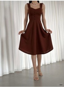 Resim Kadın Krep Kumaş Askılı Kalp Yaka Düğme Detay Midi Boy Elbise Kahve 