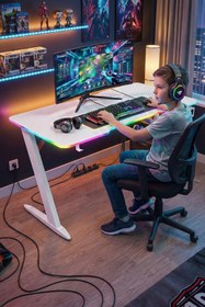 Resim Karr Gaming Thunder 25mm RGB Aydınlatmalı Oyuncu Masası | Beyaz Karbon Fiber Kaplama 