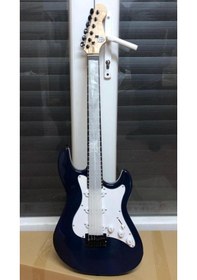 Resim Karma Markalı Ve Renkli Elektro Gitarlar 