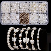 Resim 900 adet Akrilik Yuvarlak Boncuk, Pentagram, Kalp, Kelebek ve Kurdele gibi farklı tarzlar içerir, DIY Takı Yapımı, El Sanatları ve Telefon Zinciri Yaratımı için uygun. 