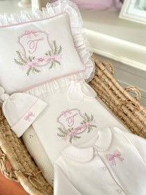 Resim Ribbon Harfli Organik Yenidoğan Seti - 4 Parça Set / Biyeli Battaniye & Knot Şapka / Pembe 