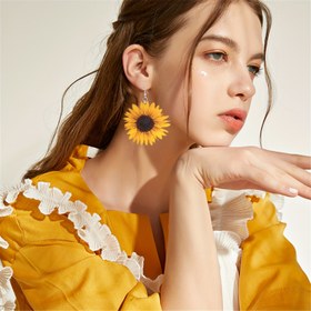 Resim Abartılı Ayçiçeği Tasarımı Asılı Küpe Şık Pastoral Stil Trendy Tatil Kulak Süsleri 