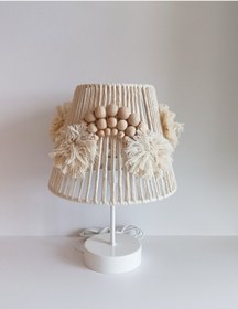 Resim C&A MAKROME İP SARGILI AHŞAP BONCUKLU GÖKKUŞAĞI APLİKELİ EL YAPIMI PONPONLU ÇOCUK VE BEBEK ODASI ABAJUR 