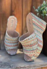 Resim Erbilden Tlay Kilim Desenli Dolgu Topuk Terlik 