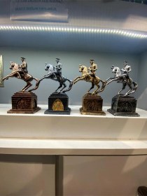 Resim Dekoratif Polyester Atatürk Onur Anıtı Heykeli Bronz 