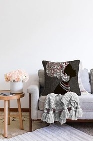 Resim RealHomes Çift Taraflı Gri Zemin Desenli Siyahi Kadın Motifli Raşel Örme Yastık Kılıfı, Sonil-K-5825-55x55cm 