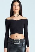 Resim MissThetis Likralı Dar Ve Fit Kalıp Uzun Kol Dekolteli Önü Büzgülü Şık Ve Cool Esnek Straplez Crop Bluz 