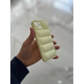 Resim Eaksesuarnet Apple iPhone 13 Uyumlu Şişme Puffer Silikon Kılıf Açık Sarı 