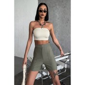 Resim Zarif Ve Şıklığı Bir Arada Sunan Yüksek Bel Krep Esnek Çimalı Çizgili Şort Haki 