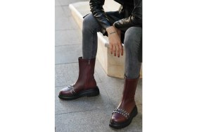 Resim Mio Gusto Bordo Zincirli Kadın Bot 