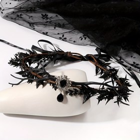 Resim Vintage Gotik Siyah Çiçekli Taç Baş Bandı - Saçlı Orman Tasarımı, Sahte Çiçek ve Yapraklerle, Kadınlar İçin Cadılar Bayramı Kostümü Aksesuarı, Elde Yıkan, Cadılar Bayramı Kostümü Aksesuarları 