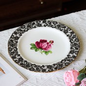Resim 1 Adet Şık Siyah Dantel Gül Desenli Tabak - 8 İnç Kemik Çin Vintage Çiçek Desenli Altın Kenarlı, Yuvarlak Çok Amaçlı Steak, Pasta, Öğle Yemeği & Mum Işığında Akşam Yemekleri İçin, Dayanıklı Masa Dekoru, Klasik Sofra Takımı, Zarif İşçilik, Dekoratif Tabak, Ev Eğlenceleri 
