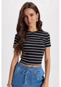 Resim Tudors Kadın Slim Fit Dar Kesim Pamuklu Yumuşak Dokulu Kısa Kollu Bisiklet Yaka Siyah Tişört-50685 