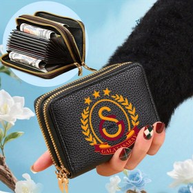 Resim 1 Adet Galatasaray 1905 Resmi Logo Cüzdan - Çift Katmanlı Fermuarlı Kompakt Bozuk Para ve Kartlık, Altın Tonlu Fermerlerle Unisex Siyah Erkek & Bayana Özel Günlük İşlemeleri için Spor Etkinlikleri ile Uygulama (Takım Ambleminde Ticari) 