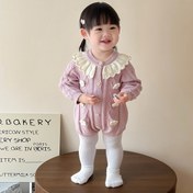 Resim Kızlar için Kışlık Örgü Kazak - Çiçekli Dantel Detaylı ve Fırfır Yaka, Uzun Kollu Raglan Kol, Pembe & Beyaz Kalp Düğmeli, Makinede Yıkanabilir Rahat Sonbahar/Kış Kıyafeti, Dış Mekan İçin Mükemmel 