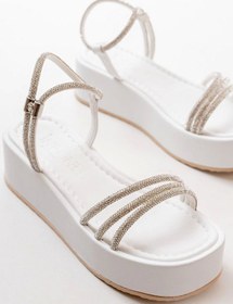 Resim Beyaz Günlük Gümüş Taşlı Dolgu Kadın Sandalet Beyaz 