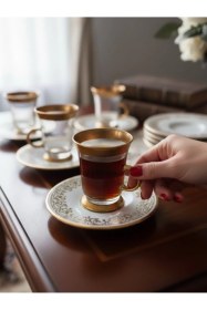 Resim Nida Gold Desenli 12 Parça 6 Kişilik Çay Seti - Cam Kulplu Porselen Tabaklı Lüks Takım Şeffaf 