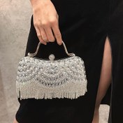 Resim Zarif Altın Metal Akşam Çantası, Püskül Detayı, Manyetik Kapatma, Astar Yok, Düz Renk - Kadınlar için Şık Olay El Çantası, Akşam Etkinliği Aksesuarı | Taşlı Süslemeli Çanta | Metalik Bitiş 