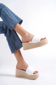 Resim Reına Dolgu Topuklu Ortopedik Taban Hasır Görünümlü Kadın Terlik Ckt - Beyaz Beyaz 